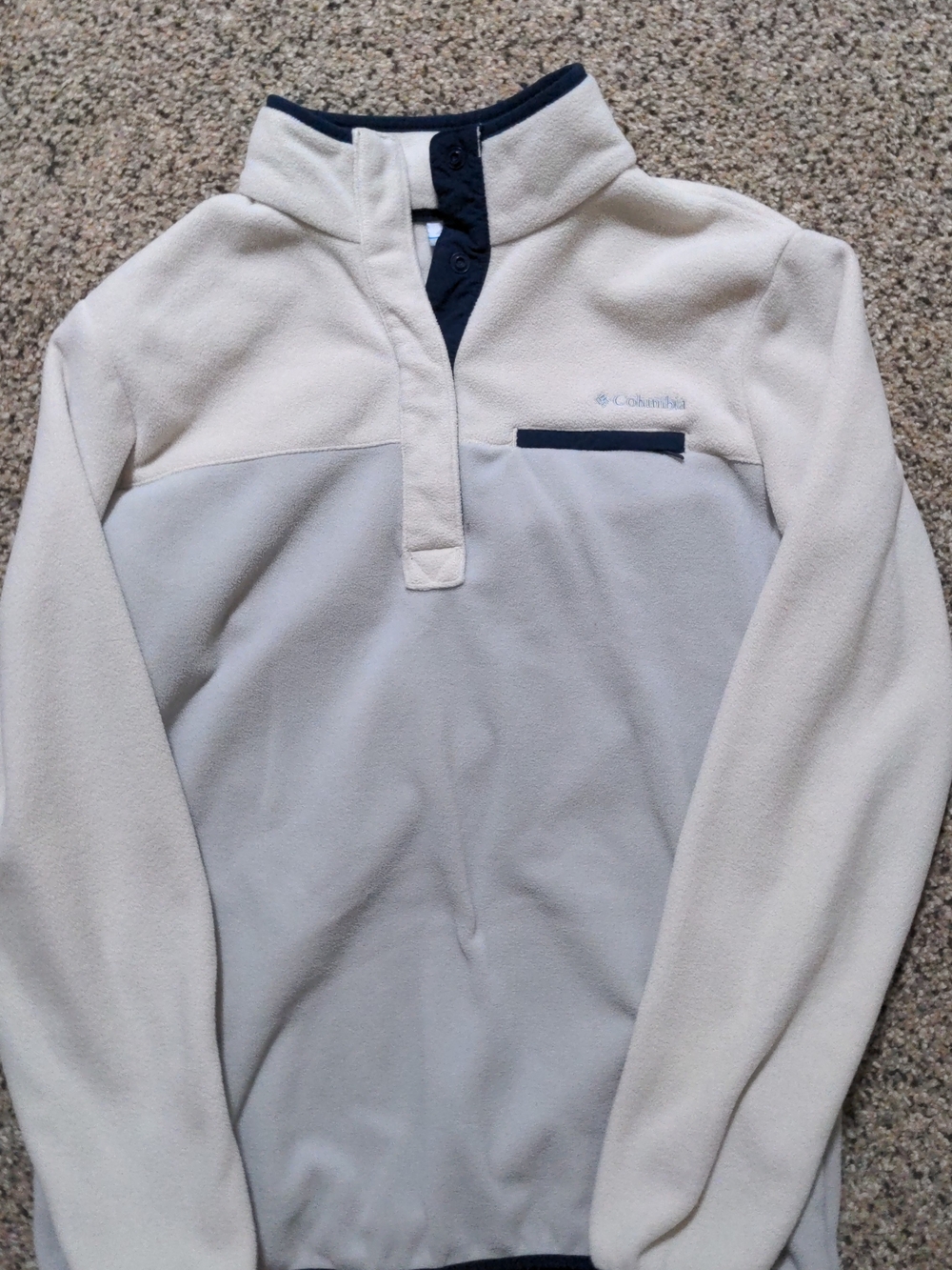 Columbia Cream and Navy Fleece Pullover